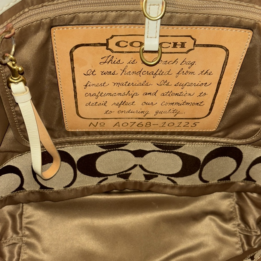Beautiful Coach handbag - Picture 7 of 7
